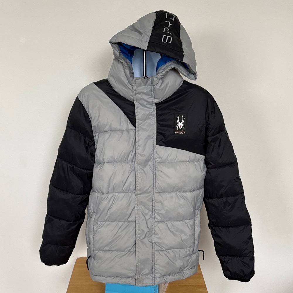Spyder Kids Puffer Jacket in Gray and Black Size 16